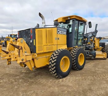 2012 John Deere 672GP