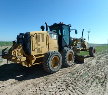 2017 Caterpillar 140M3