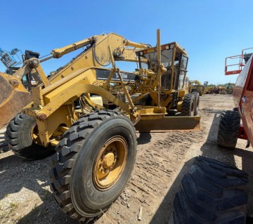 2000 Caterpillar 140H